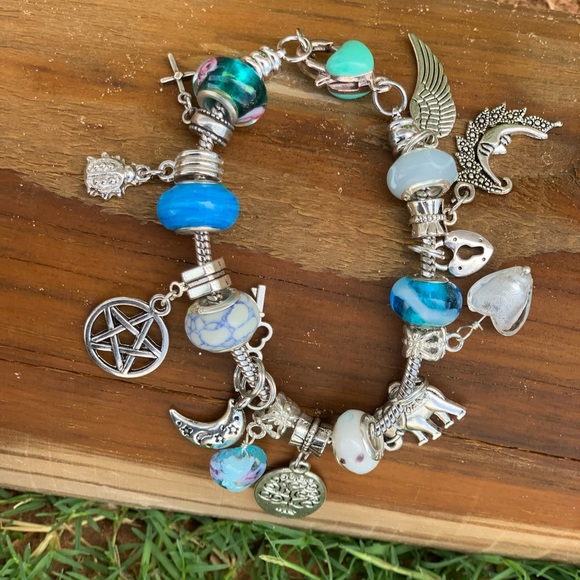 This BLUE BREEZE BRACELET is simple beautiful 💙😍 - Picture 6 of 10